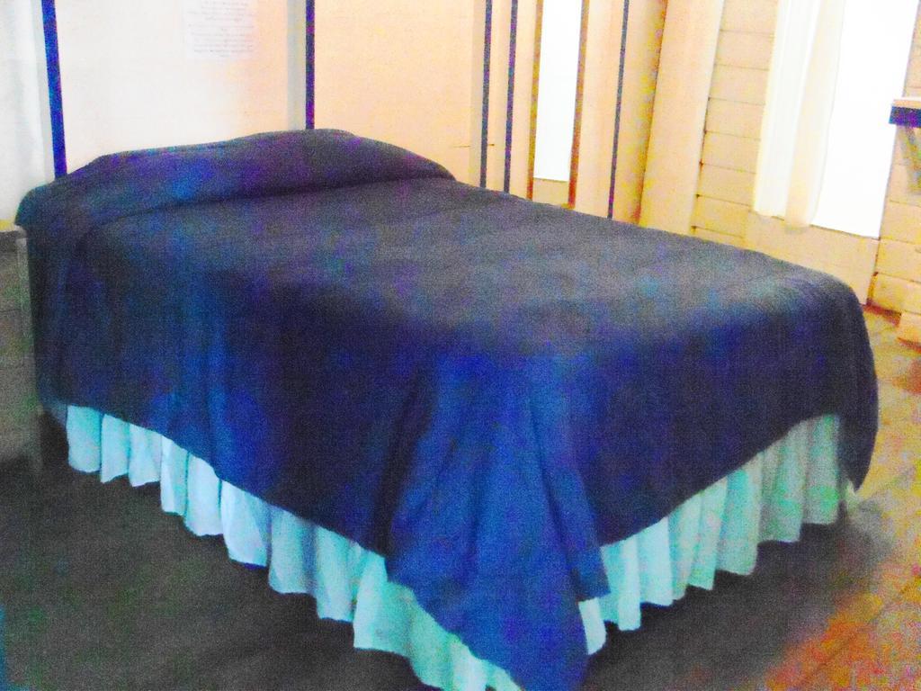 Hotel Y Restaurante Backpackers Rio Dulce Town Kamer foto