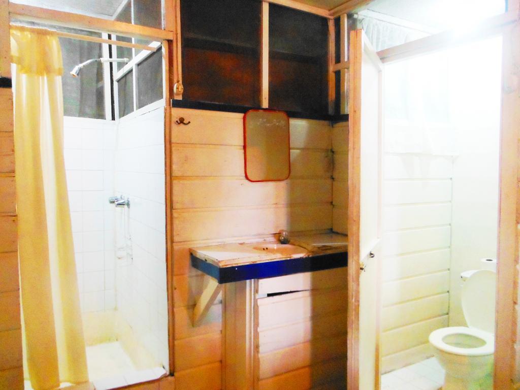 Hotel Y Restaurante Backpackers Rio Dulce Town Kamer foto