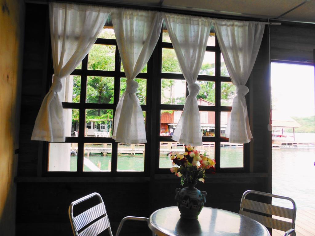 Hotel Y Restaurante Backpackers Rio Dulce Town Kamer foto