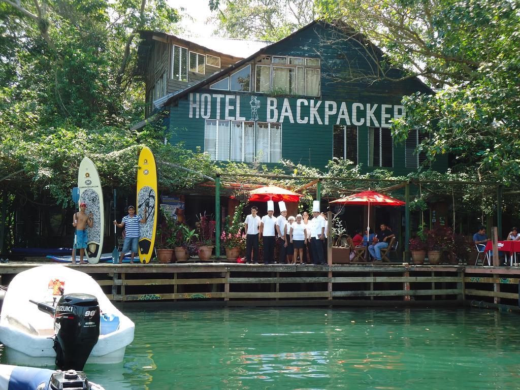 Hotel Y Restaurante Backpackers Rio Dulce Town Buitenkant foto